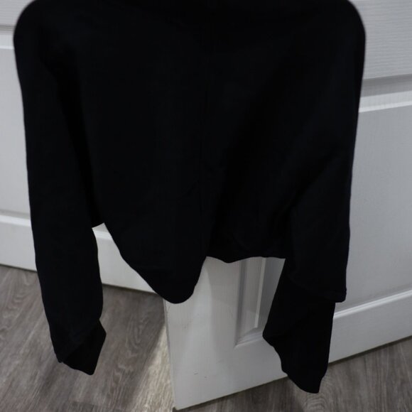Women's Black Shrug - Picture 3 of 3